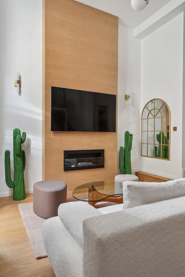 Suite Luxueuse Avec Jardin Prive Sauna Et Jacuzzi Paris Bagian luar foto